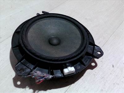 TOYOTA YARIS 06.01.01-08.12.31 Jobb első hangszóró