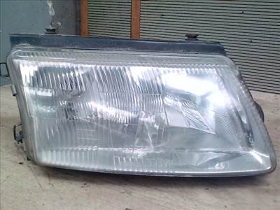 VOLKSWAGEN PASSAT 96.10-00.10 B5 Jobb első fényszóró