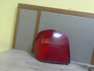 VOLKSWAGEN POLO IV. 99-02 Jobb hátsó lámpa