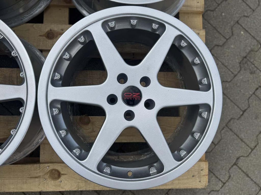 R18 5x112 (57,1)  Toora 8J ET35 felni alufelni alufelnik felnik 8x18  3. kép