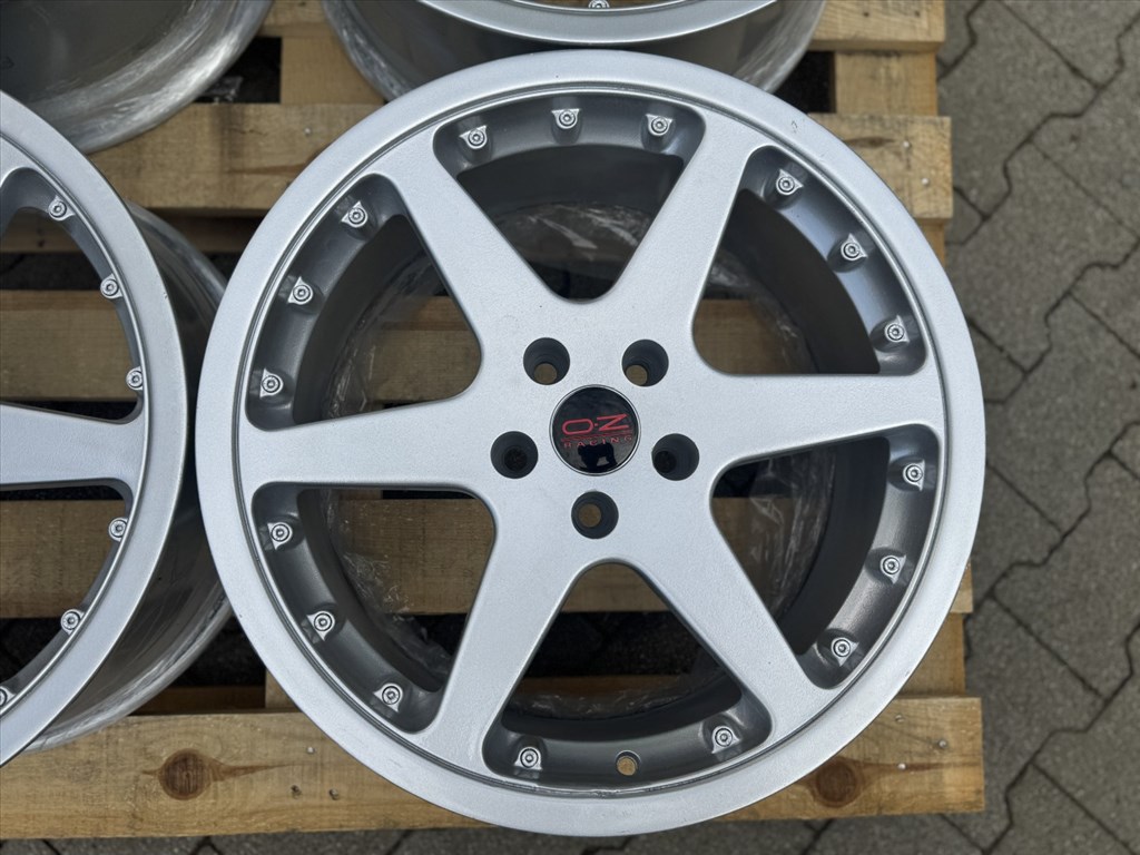 R18 5x112 (57,1)  Toora 8J ET35 felni alufelni alufelnik felnik 8x18  4. kép