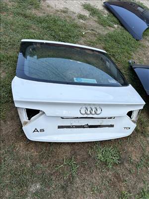 Audi A5 (B8 - 8T) csomagtérajtó 