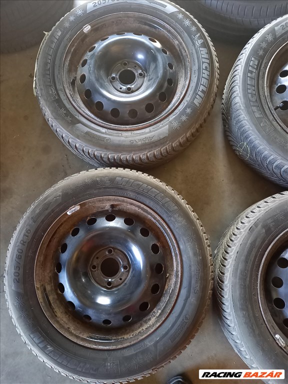 Renault 4x100-as 16" használt (gyári felni) lemezfelni, 205/60 újszerű Michelin téli gumi sxx2 2. kép