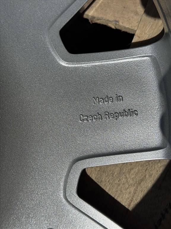 R17 5x112 Original Skoda SuperB 7J ET37 OE 3U0601025  gyári alufelnik felnik  6. kép