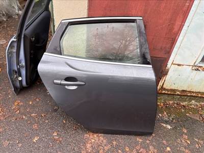 Volvo V40 Jobb hátsó Ajtó (Részeivel)