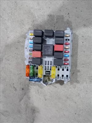 Iveco DAILY 06- BSI komfort elektronika biztosíték modul panel 8034 69501260