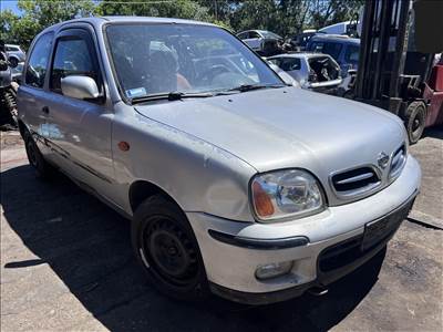 Nissan Micra IV 1.0i bontott alkatrészei