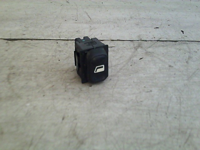 CITROEN XSARA 00.11-04.12 Jobb első ablakemelő kapcsoló 1. kép
