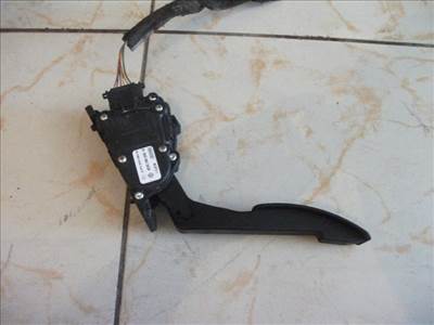 DACIA DUSTER ELEKTROMOS GÁZPEDÁL