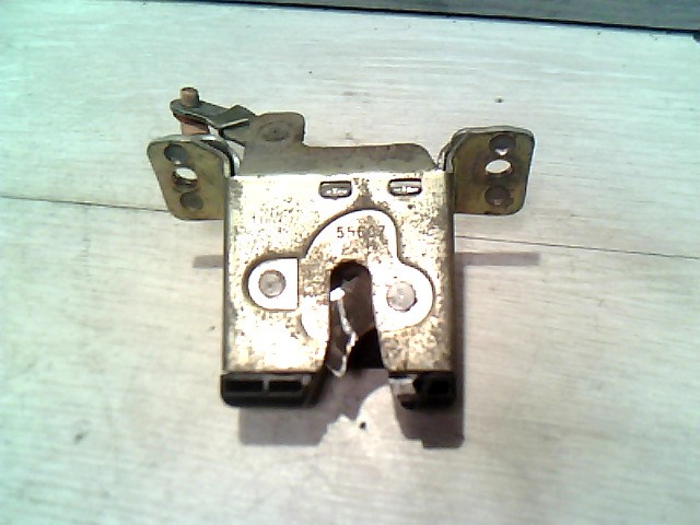 OPEL CORSA B 93-00 Csomagtérajtó zárszerkezet 1. kép