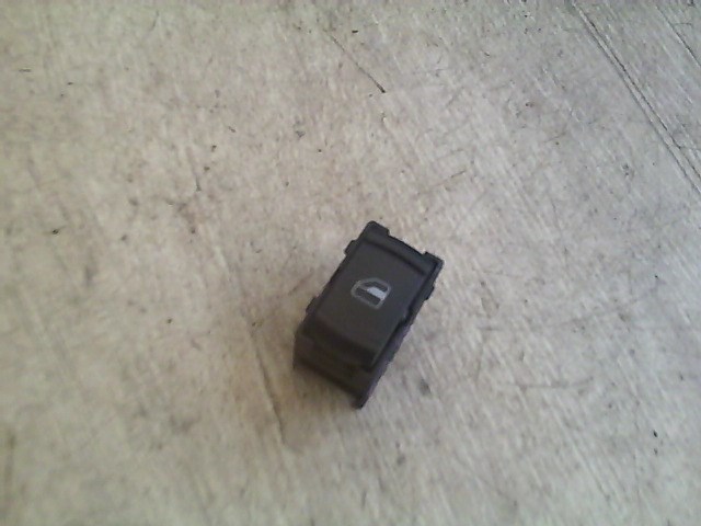 SKODA OCTAVIA 97-00 Bal hátsó ablakemelő kapcsoló 1. kép