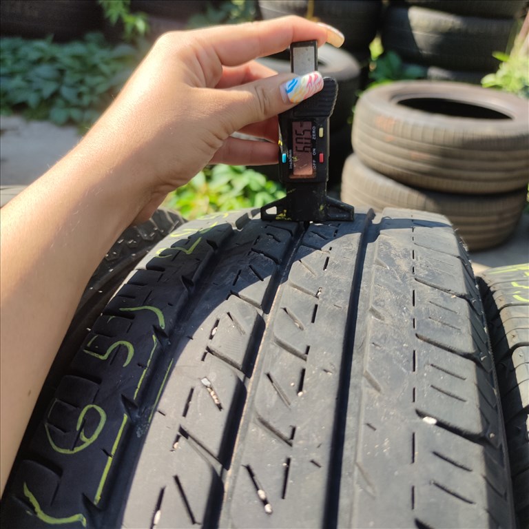  225/65 R16C Lassa nyári gumi 33000ft a 2db/65/ 1. kép