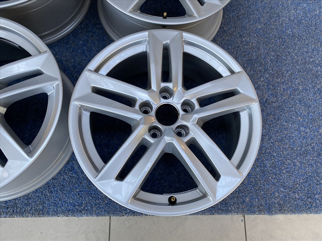 (3043)    Audi 17 gyári alufelni felni, 5x112, A4 A3 4. kép