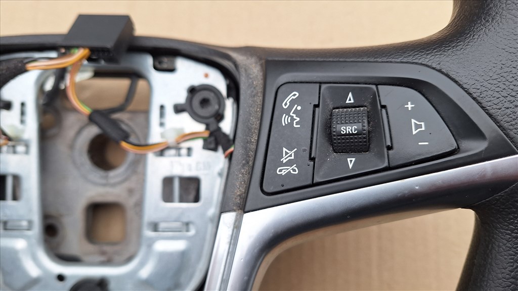 Opel Astra J kombi kárpit kormány 3. kép