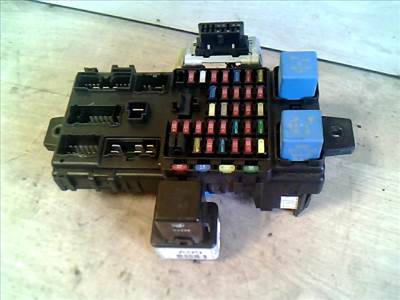 HYUNDAI Santa Fe 2001.03.01-2006.01.30 Biztosítéktábla BCM BSI BSM SAM GEM modul Utastér