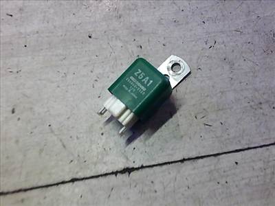 MAZDA PREMACY 99.01-05.10 Relé