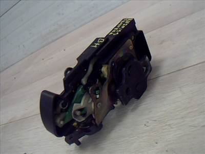 OPEL FRONTERA B 98-04 Bal hátsó ajtó zárszerkezet központi záras