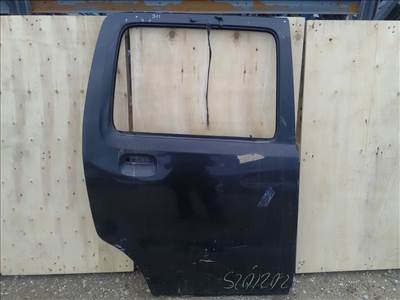 SUZUKI WagonR+ Jobb hátsó ajtó.