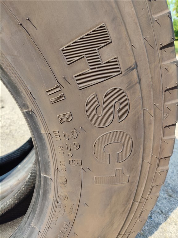 használt 11 R22.5 Continental újszerű kormányzott teherautógumik  11R22,5 295 80 R22.5 11r22.5 5. kép