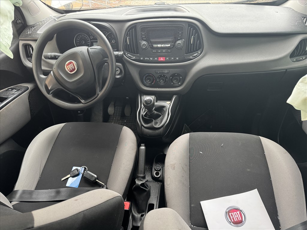 Fiat Doblo II bontott alkatrészei 4. kép