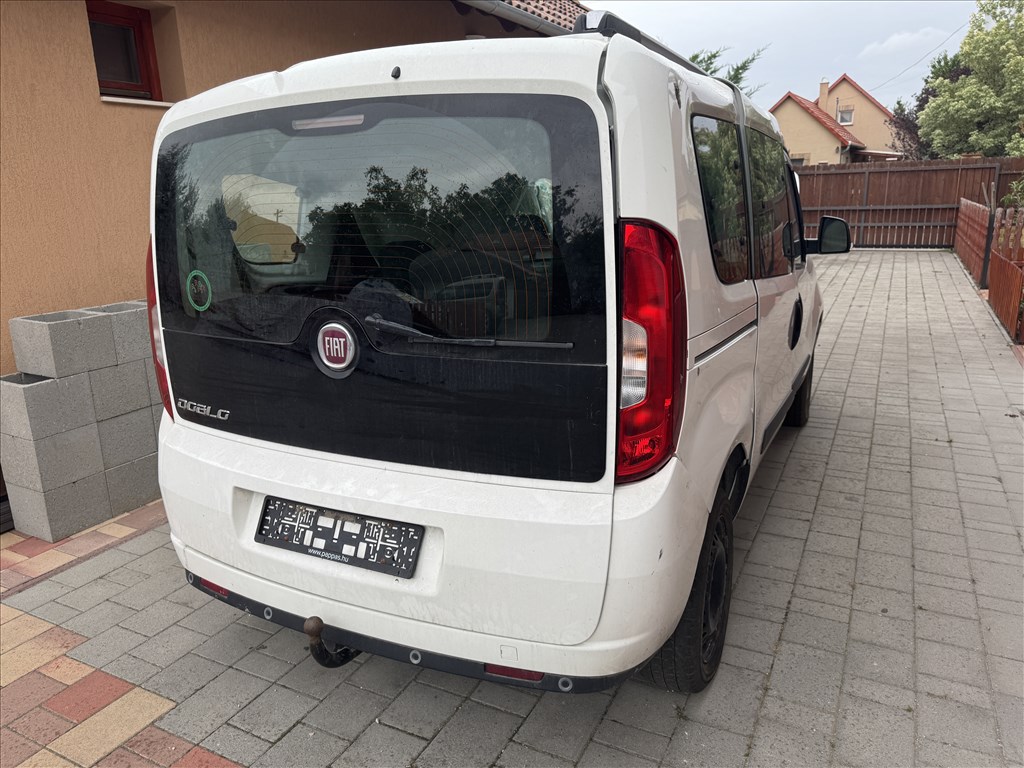 Fiat Doblo II bontott alkatrészei 5. kép