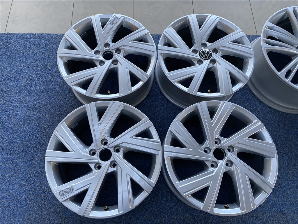 (3045) Volkswagen 18 új gyári alufelni felni, 5x112, Golf Caddy Touran 3. kép