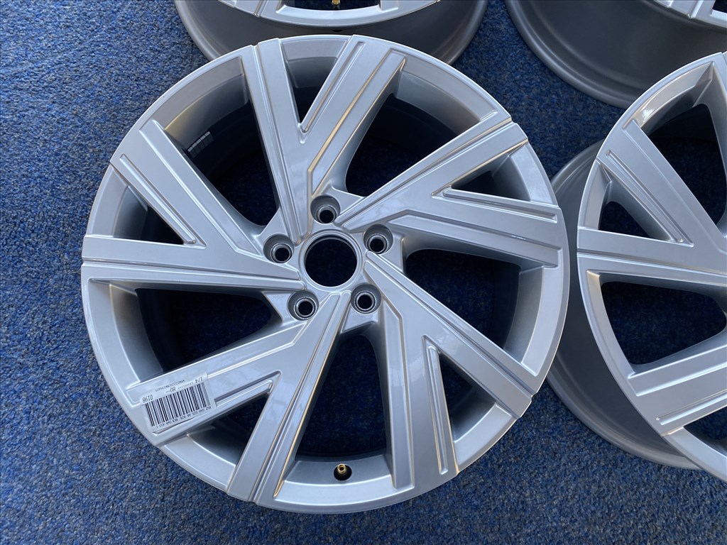 (3045) Volkswagen 18 új gyári alufelni felni, 5x112, Golf Caddy Touran 5. kép