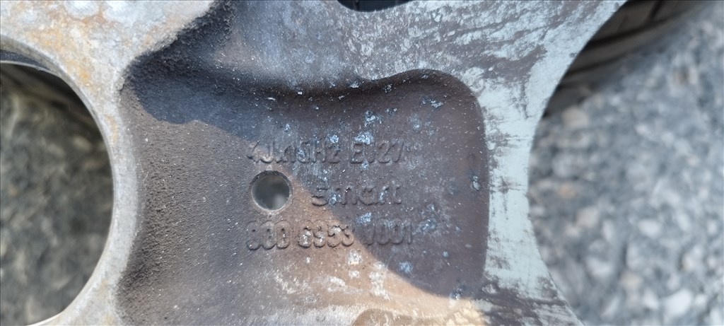 Smart Fortwo gyári 15" alufelni szett újszerű állapotú nyári gumikkal eladó! 10. kép