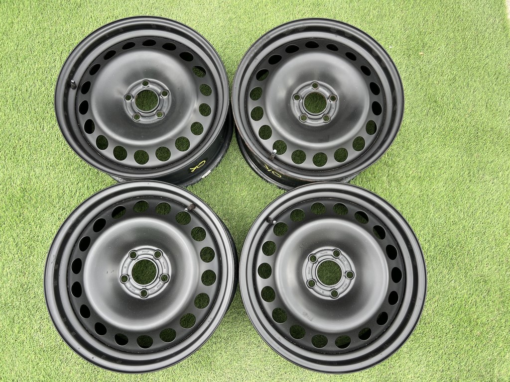 5x108 17" Ford gyári lemezfelni + dísztárcsa 7,5Jx17h2 ET52,5 2. kép