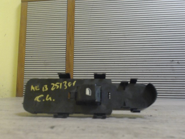 CITROEN C4 2004.11.01-2008.08.01 Jobb első ablakemelő kapcsoló 1. kép