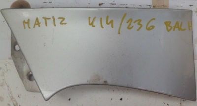 DAEWOO MATIZ 98-01 Bal hátsó lámpa alatti bajusz díszléc 1. kép