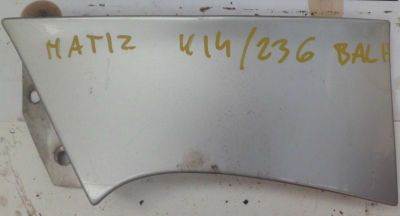 DAEWOO MATIZ 98-01 Bal hátsó lámpa alatti bajusz díszléc