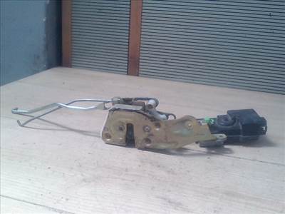 MITSUBISHI LANCER 91-96 Jobb első ajtó zárszerkezet központizáras