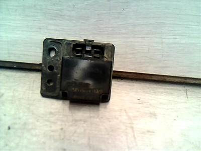 NISSAN PICKUP 1985.09-1998.02 Fényszóró mosó rellé