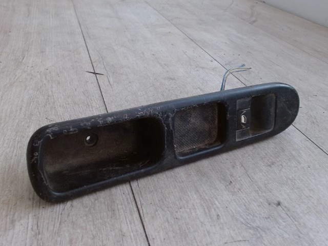 PEUGEOT 307 01-05 Jobb első ablakemelő kapcsoló 1. kép