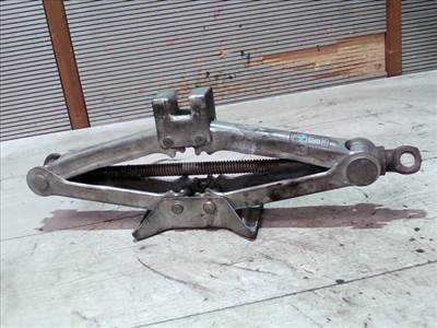 TOYOTA CARINA E 92.04-97.07 Autóemelő