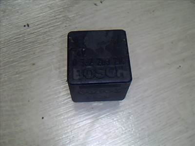 VOLVO FLC  7,5 Relé