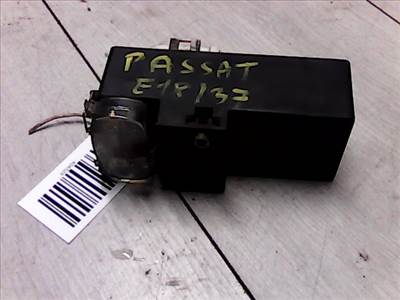 VOLKSWAGEN passat 93-96 hűtőventilátor relé