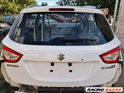 Suzuki SX4 S-Cross I csomagtérajtó 26U