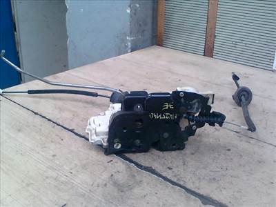 AUDI A8 2003.01.01-2010.02.28 Jobb első ajtó zárszerkezet központizáras