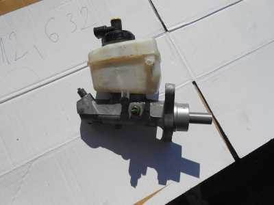 DACIA DUSTER FŐFÉKHENGER