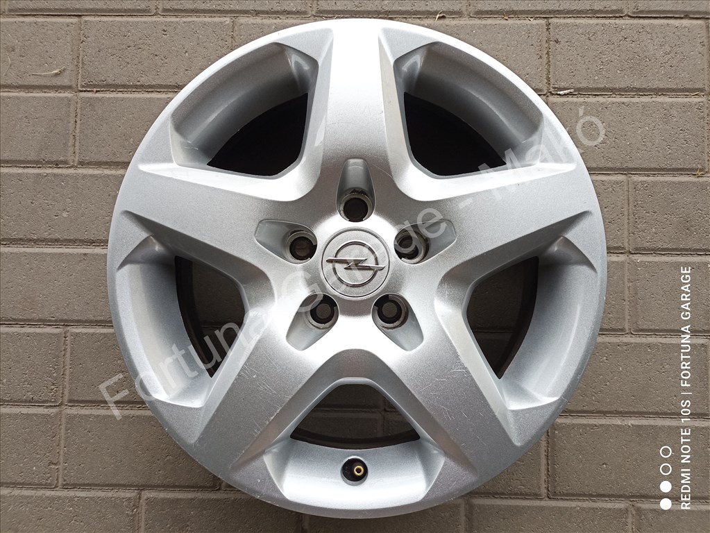 5x110 16" Opel Struktur lemezfelni garnitúra dísztárcsával (637) 4. kép