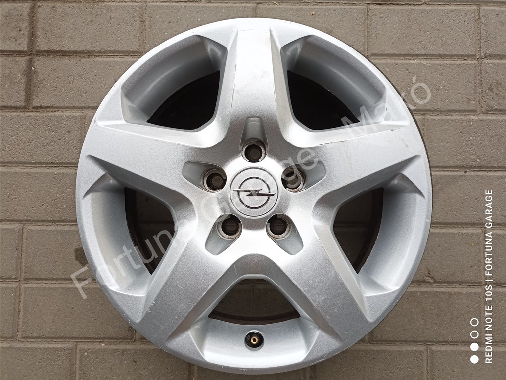 5x110 16" Opel Struktur lemezfelni garnitúra dísztárcsával (637) 6. kép