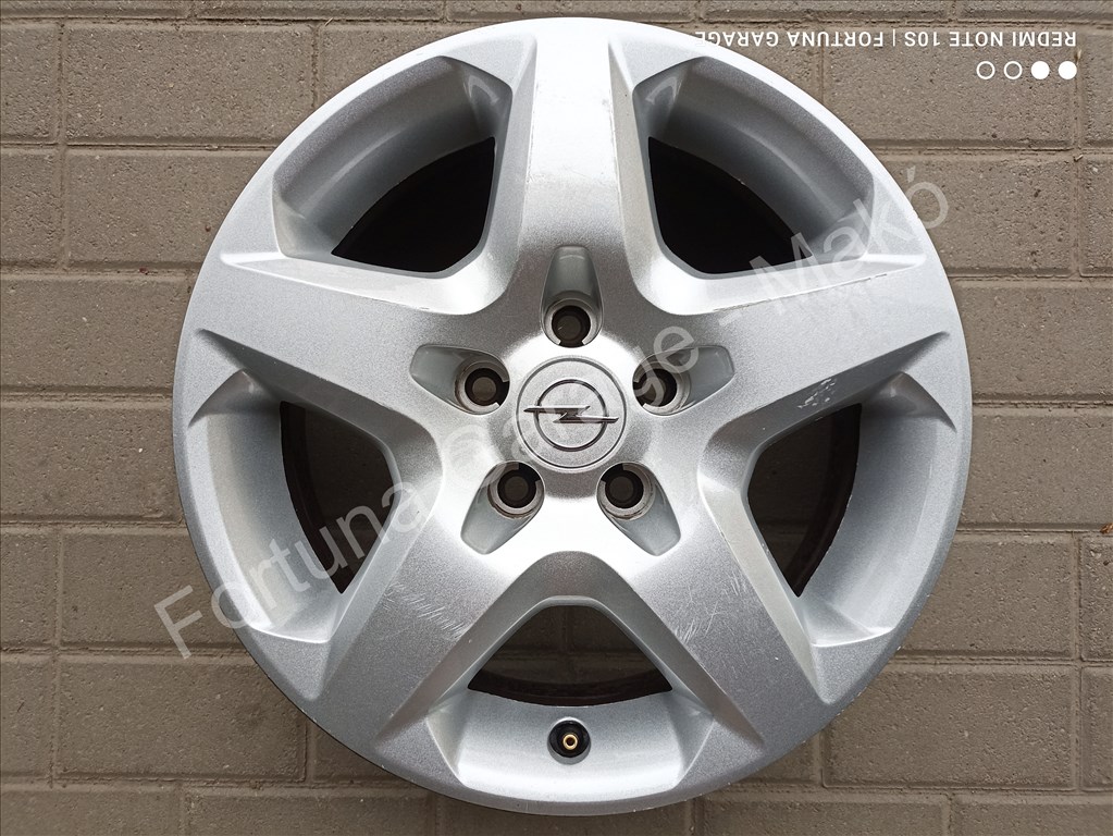 5x110 16" Opel Struktur lemezfelni garnitúra dísztárcsával (637) 7. kép