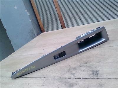 MAZDA 2 03.04-07.11 Jobb hátsó ablakemelő kapcsoló