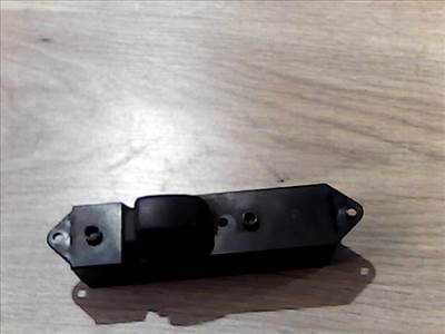 MITSUBISHI LANCER 96-98 Bal hátsó ablakemelő kapcsoló