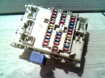 NISSAN ALMERA 00-03 Biztosítéktábla BCM BSI BSM SAM GEM modul Utastér