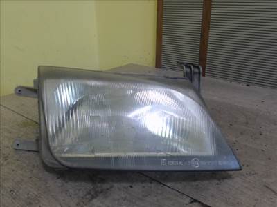 SUZUKI SWIFT 96-05 Jobb első fényszóró