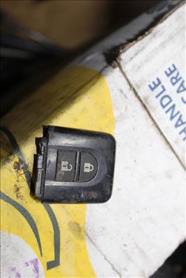 Nissan Micra V kulcs távirányító