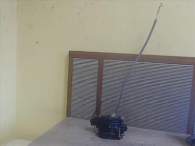 MERCEDES VANEO 01.09-05.09 Bal első ajtó zárszerkezet központi záras